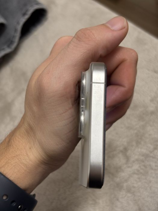 Iphone 15 pro white titanium