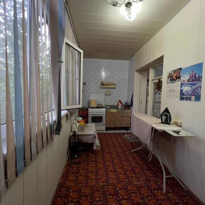 Продается квартира на Юнусабаде Бадамзаре 3/3/5 70 м2