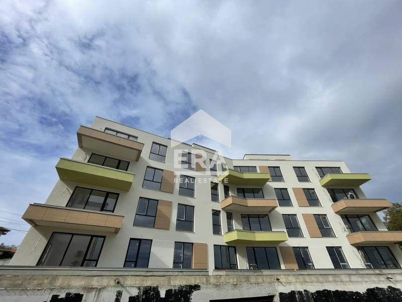 Продава се Двустаен апартамент в Варна, Виница - 62 кв.м за 1968 €/кв.м - Снимка #4