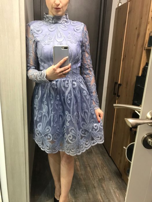 Официална рокля Chi Chi