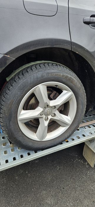 Dezmembrari Audi Q5 2.0 tdi CGL 4x4