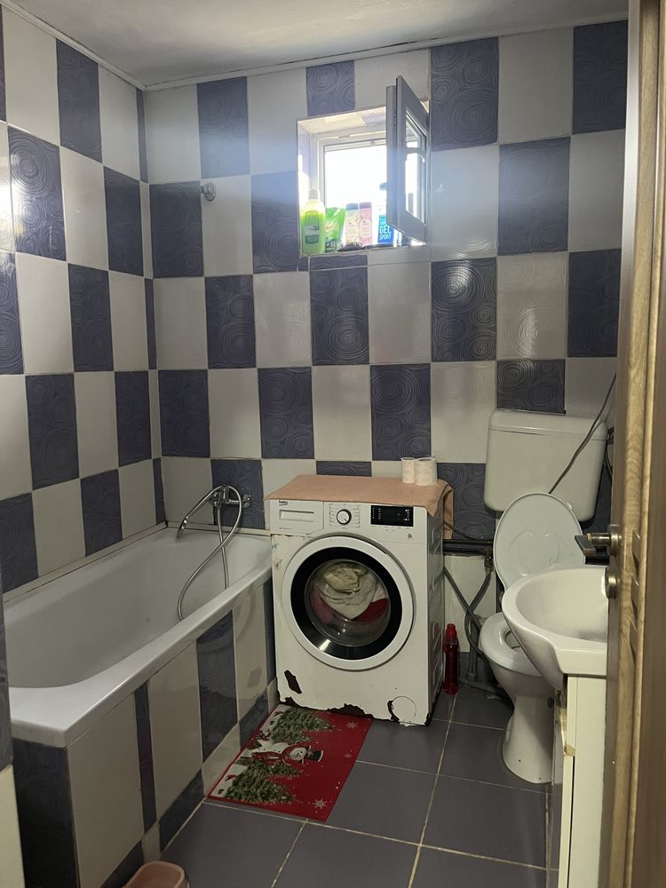 Vand apartament sau schimb cu o casa