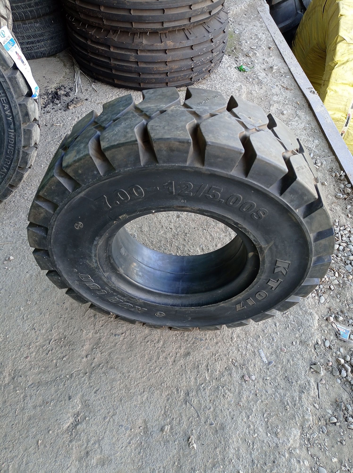 Avtoshina 7.00-12