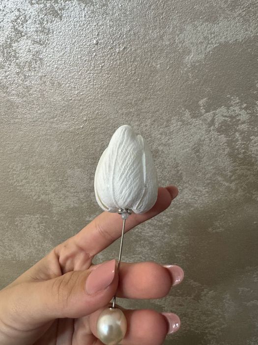 Brosa tip lalea handmade