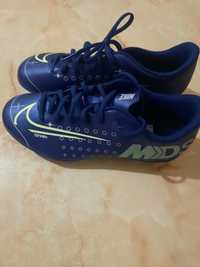 Ghete fotbal Nike Mercurial mărimea 38,5