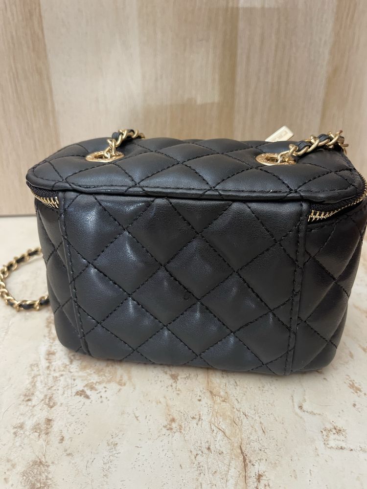 Черно куфарче Chanel