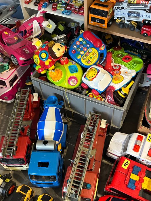 Jucari in stare foarte buna Bruder/Cars/Barbie