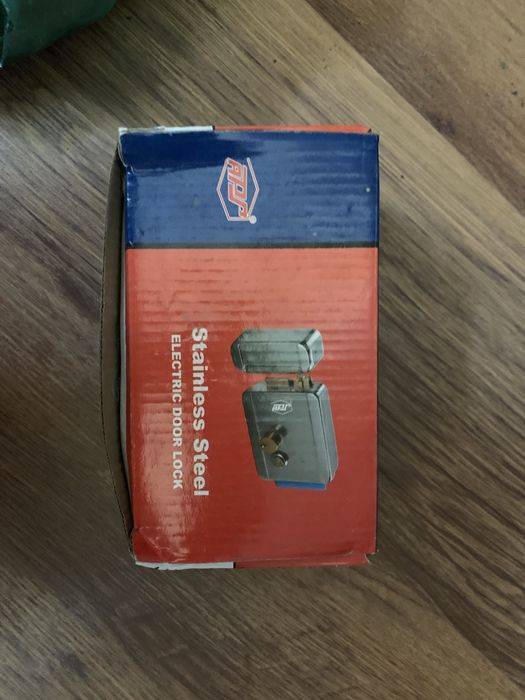 Замок электромеханический