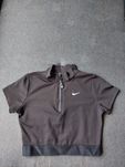 Спортна тениска на nike