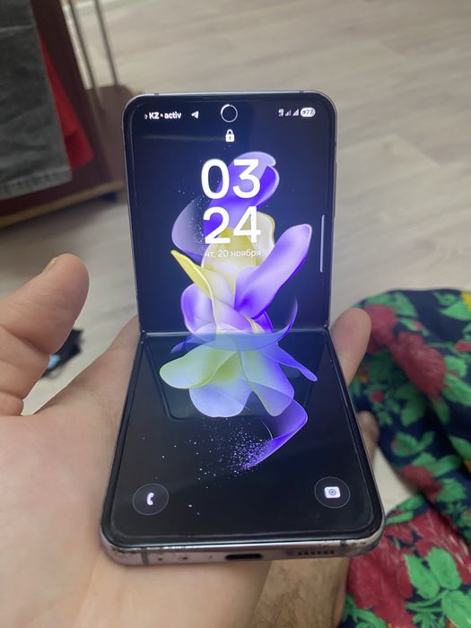 Galaxy Z Flip4 продам