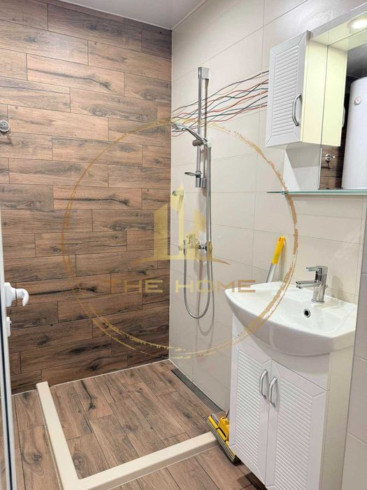 Дава се под наем Тристаен апартамент в Варна, Цветен квартал - 150 кв.м за 720 € - Снимка #13