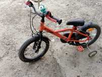 Vând bicicleta copii 5-6 ani