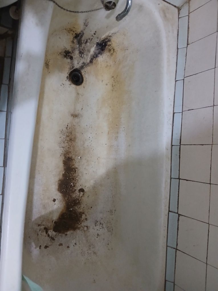 Продам  ванну б.у чугун