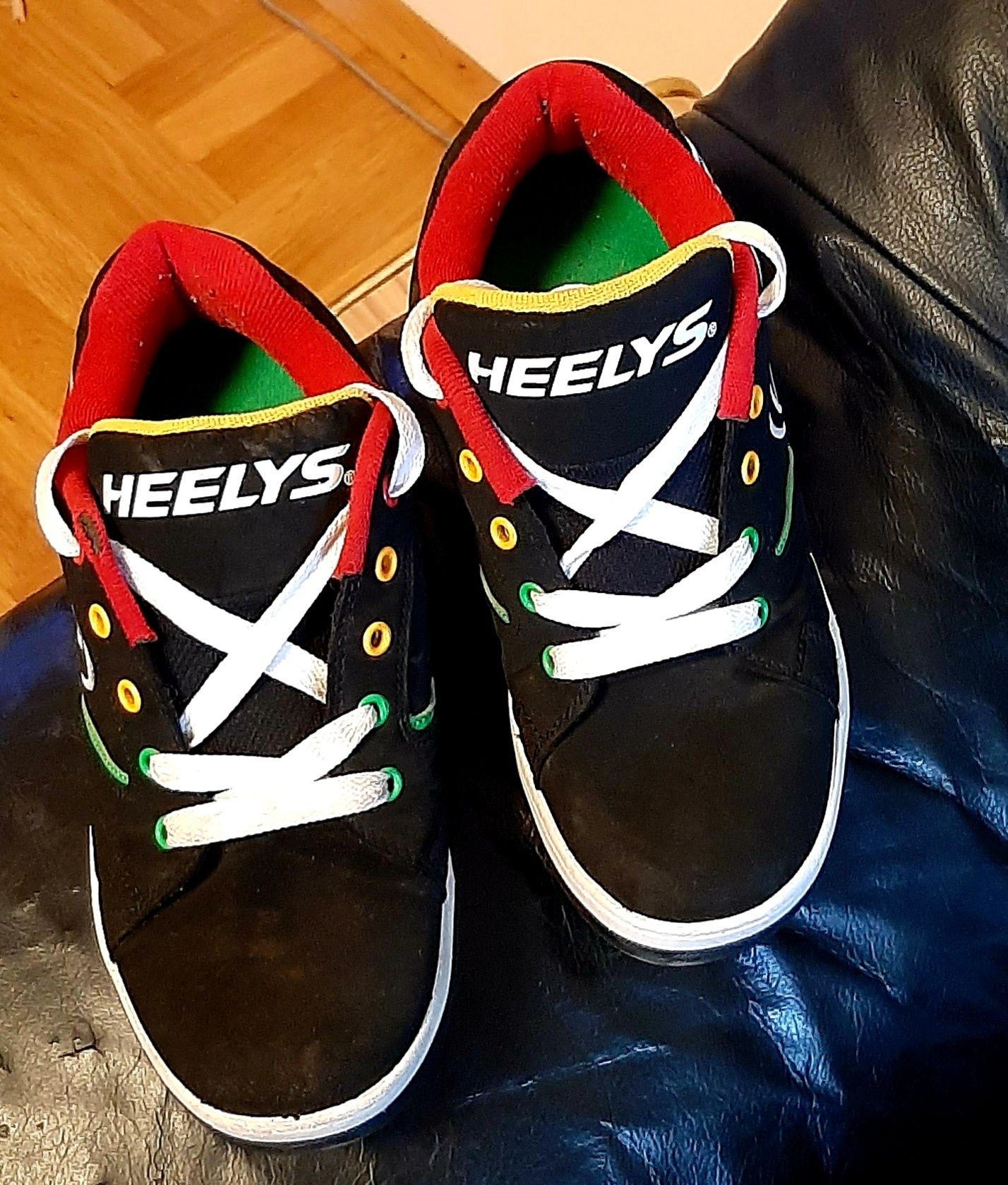 Маратонки с колелца HEELYS N36,5