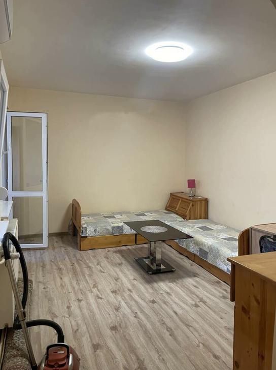 Дава се под наем Едностаен апартамент в Пловдив, Тракия - 40 кв.м за 250 € - Снимка #1