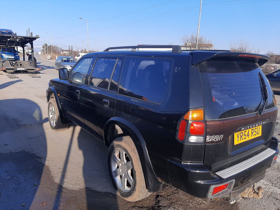 За части Mitsubishi Pajero sport 2500 кубика дизел ръчни скорости 2005