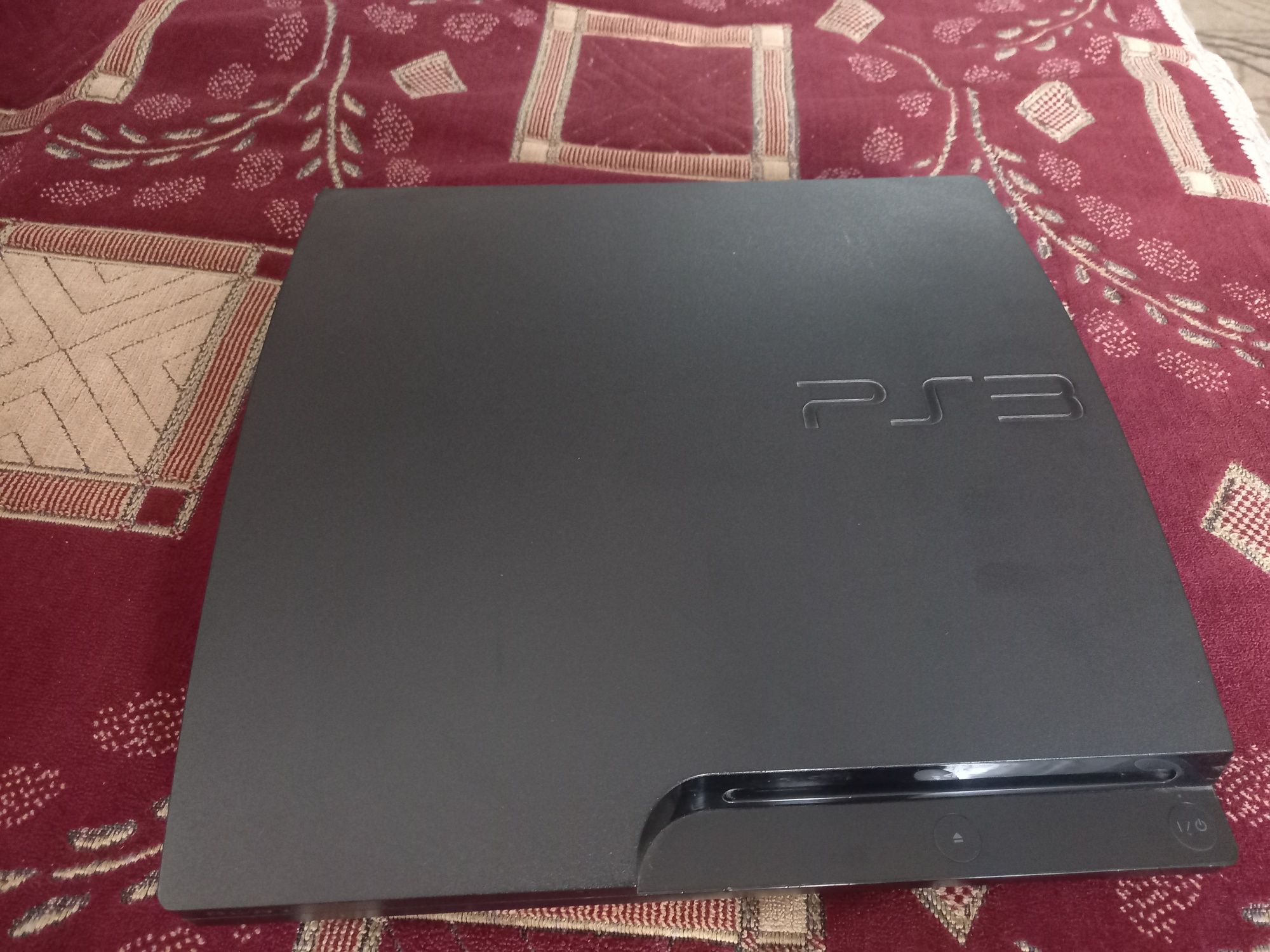 Продам Playstation 3 Slim