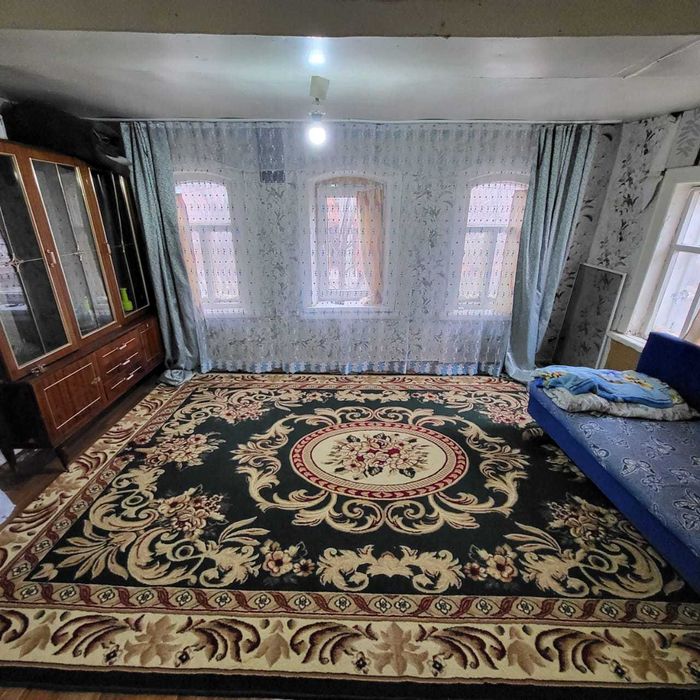 Продам двухкомнатную квартиру в старом доме, Пединститут