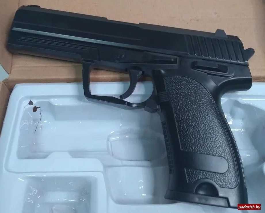 Airsoft metalic,HK USP 600fps.putere mare,bile bonus,in cutie nou!