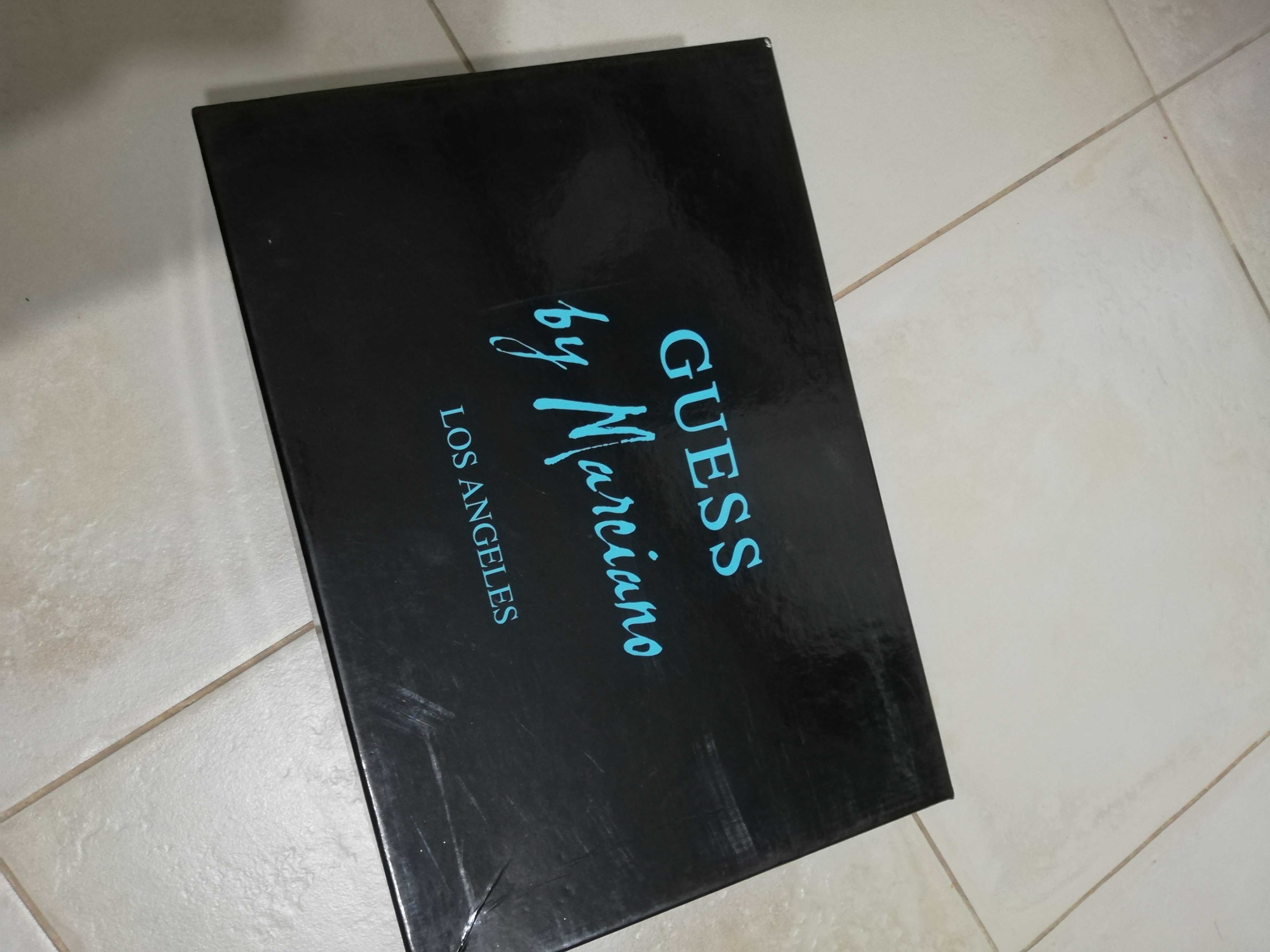 Красиви обувки без пета GUESS by Marciano