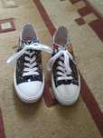 Adidasi guess noi