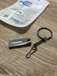 NOU stick memorie Lenovo 1TB
