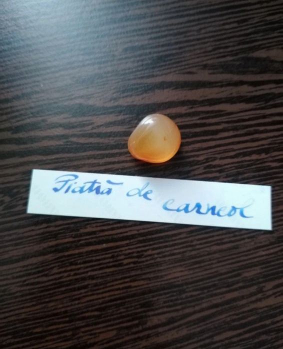 Piatră semiprețioasă - Carneol