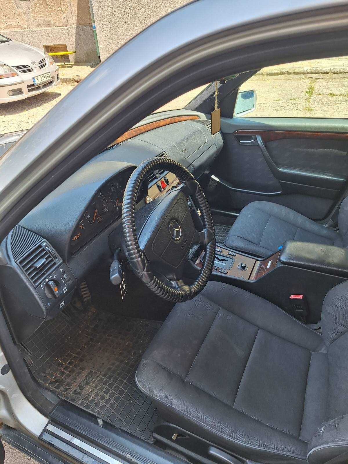 Mercedes C250 140кс