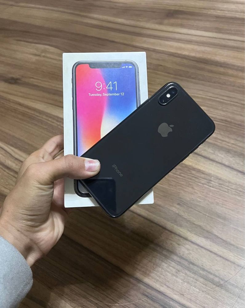 Iphone X 64 гб 73% батарея