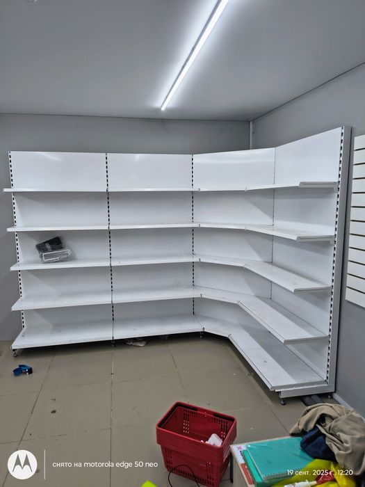 Стелалажи новые для магазина