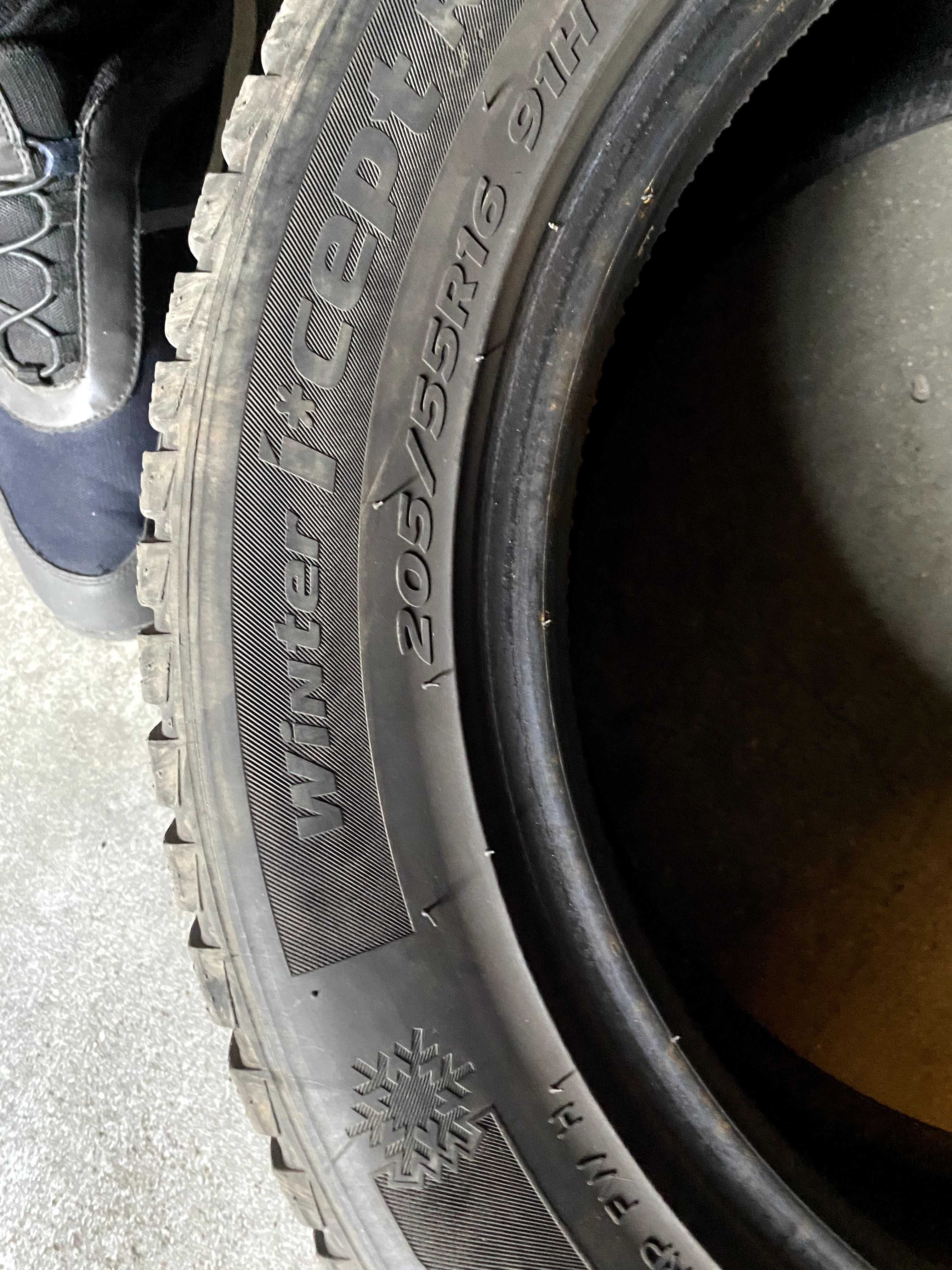 4 anvelope iarna 205/55/16 , Hankook in stare excelenta