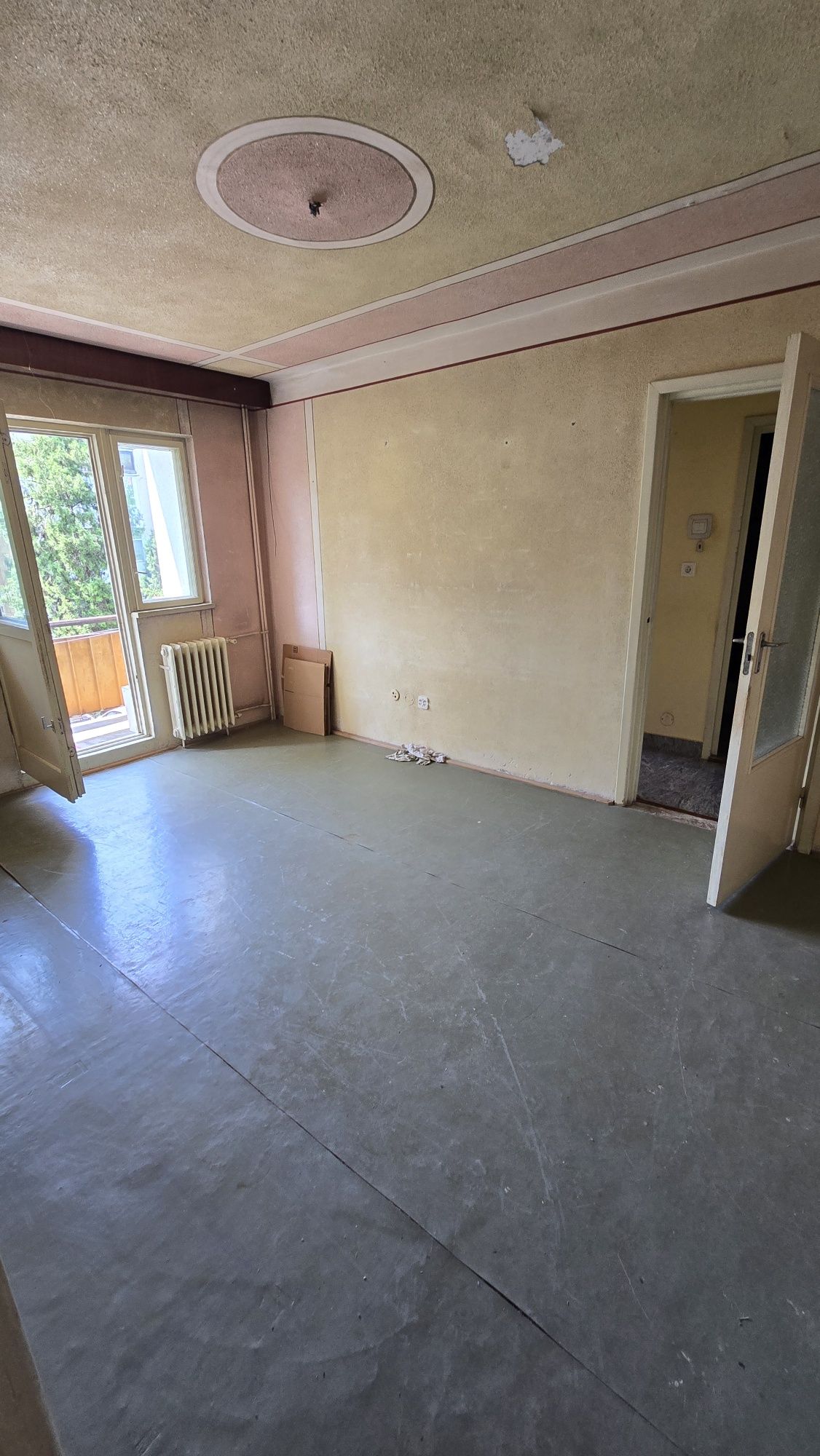 Vand apartament 3 camere,Micalaca,et.2