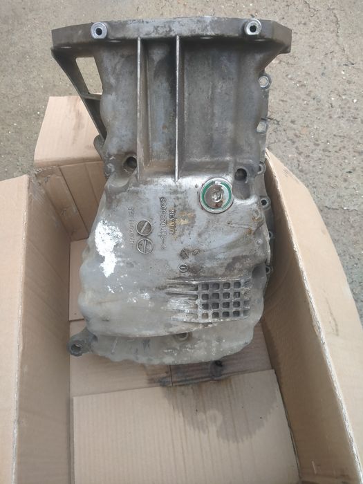 Продам поддон картера оригинал рено 16 клп