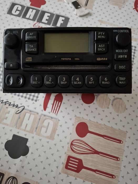 Оригинално CD радио за Toyota RAV4