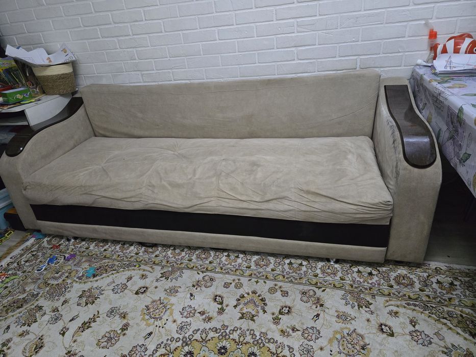 Отдам диван бесплатно