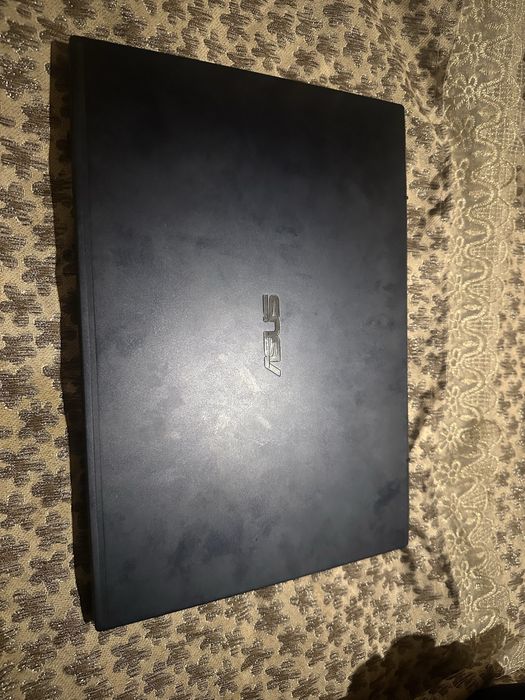 ASUS Expert Book