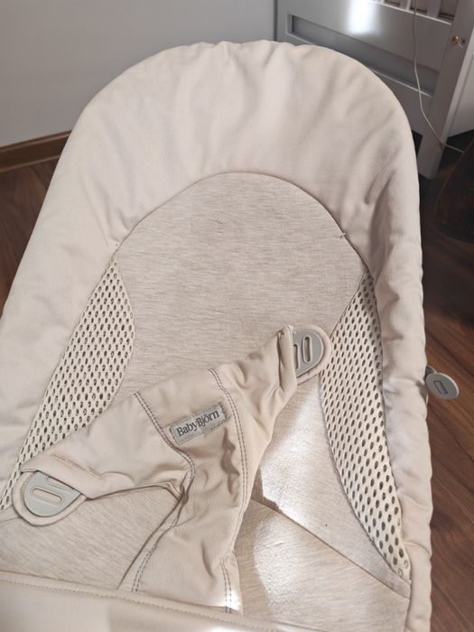 Шезлонг BabyBjorn