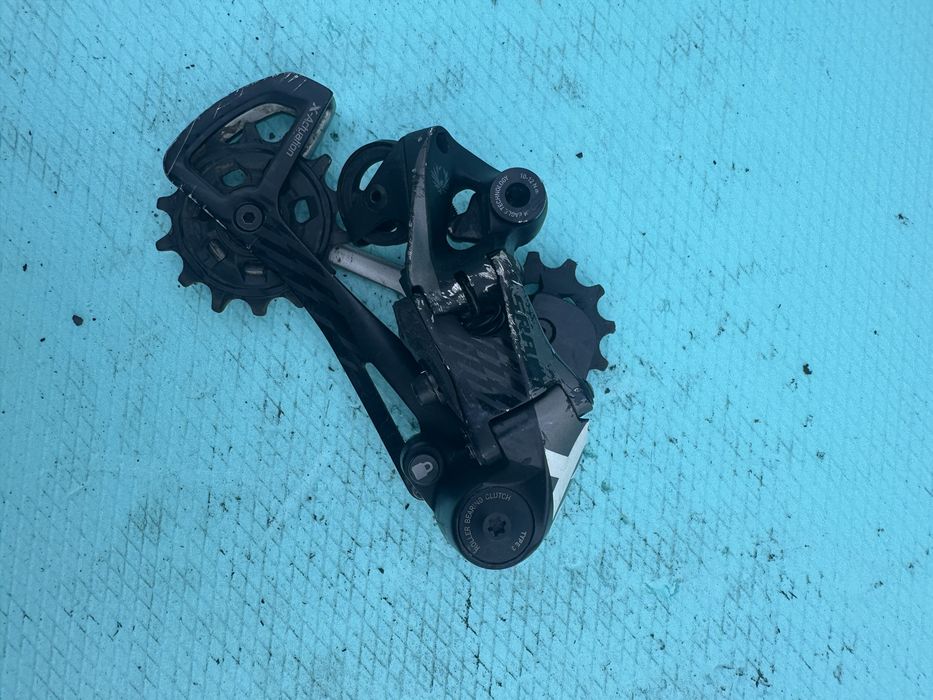 Заден дерайльор sram