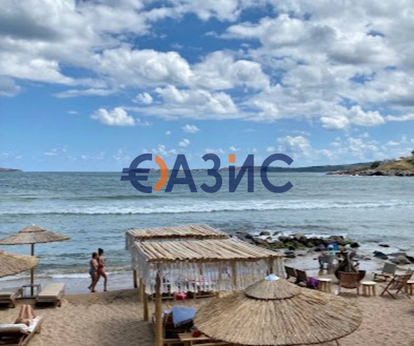 Студио на първа линия море В нов комплекс "Лазурен бряг", Черноморец,