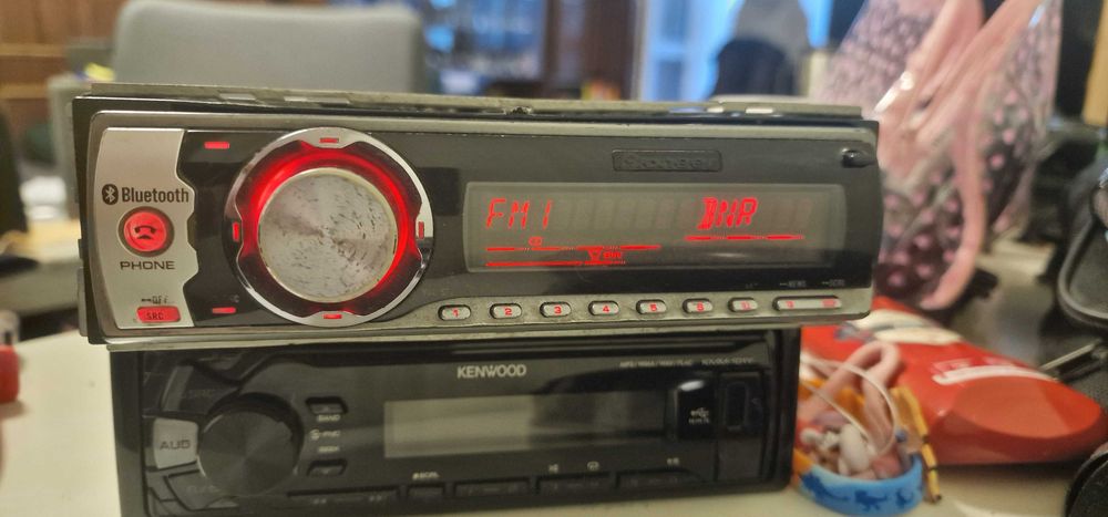 продавам Pioneer DEH-P65BT, Bluetooth, AUX, MP3 CD, авто радио