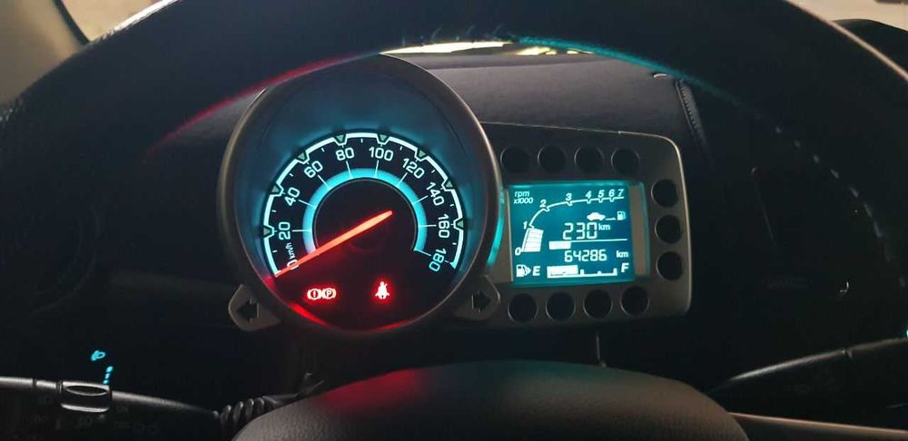 Продам свой Спарк механика 64000