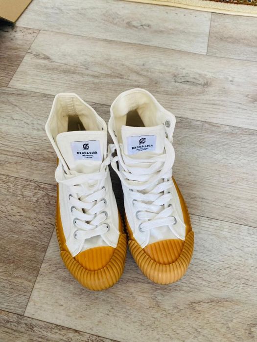 Продам спортивный кеты оригиналь