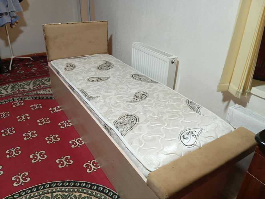 Продаётся Спальный диван