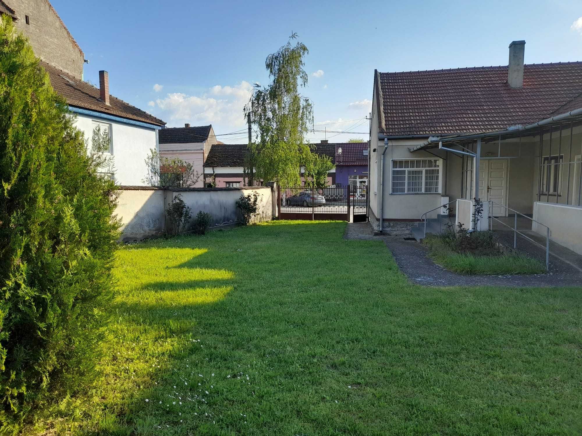 Casa 142 mp cu teren 628 mp, Oradea, Tileagd centru