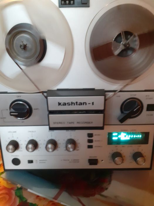 Vând magnetofon kashtan 1