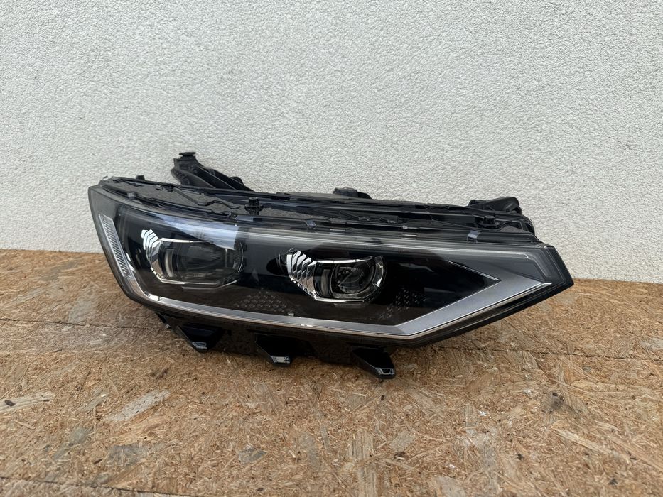 Far dreapta VW Passat B8 Facelift IQ Light Full LED MATRIX Original