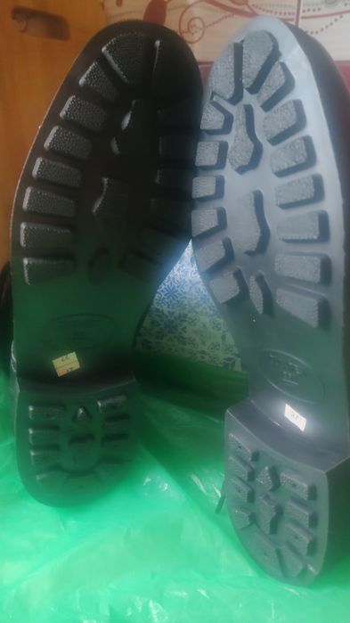 GHETE piele ,negru ,mărimea 40