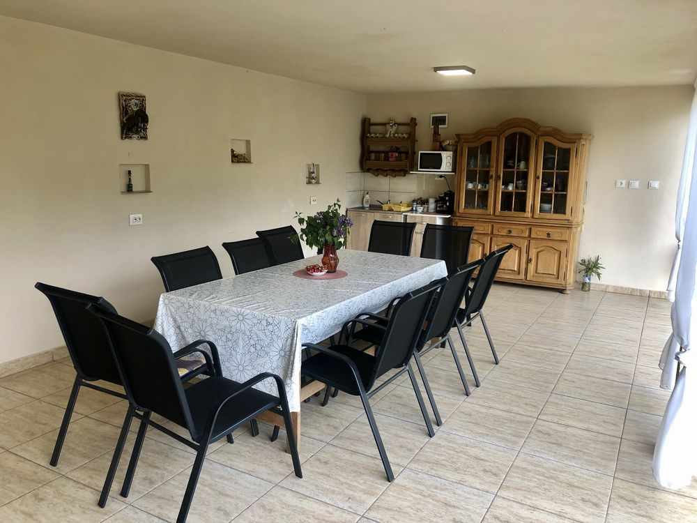 Vand casa de vacanta cu 15 locuri de cazare