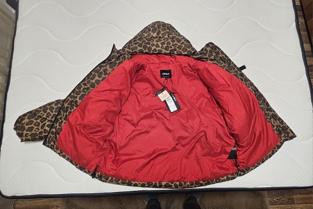 Geaca dama ONLY  Onlasti noua cu eticheta