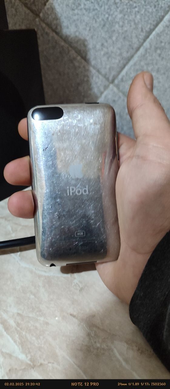 iPod touch 8gb apple